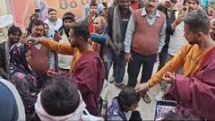 भागलपुर में हाई वोल्टेज ड्रामा, भीड़ ने युवक से महिला की मांग में डलवाया सिंदूर, क्या है मामला?