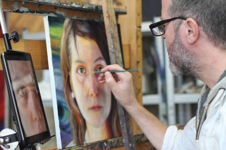 ही मुलं कलेचे जाणकार असतात आणि कलेवर प्रेम करतात.