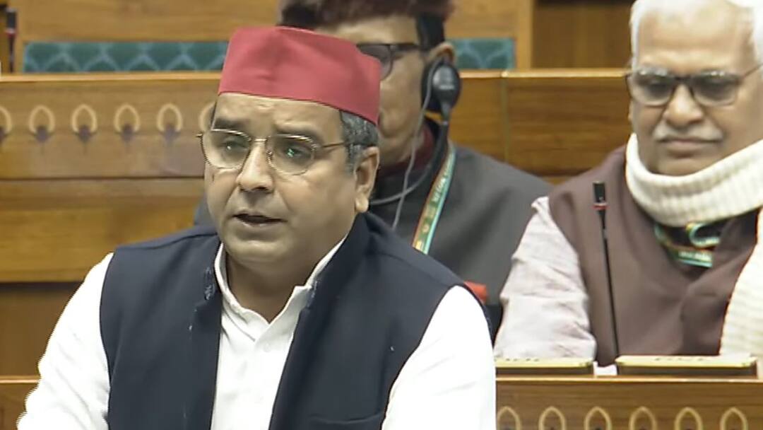 लोकसभा में पेश हुआ वन नेशन, वन इलेक्शन विधेयक, धर्मेंद्र यादव सदन में भड़के, कहा- दलित, पिछड़ा, गरीब विरोधी है बिल One Nation One Election Bill introduced in Lok Sabha Dharmendra Yadav got angry in the House लोकसभा में पेश हुआ वन नेशन, वन इलेक्शन विधेयक, धर्मेंद्र यादव सदन में भड़के, कहा- दलित, पिछड़ा, गरीब विरोधी है बिल