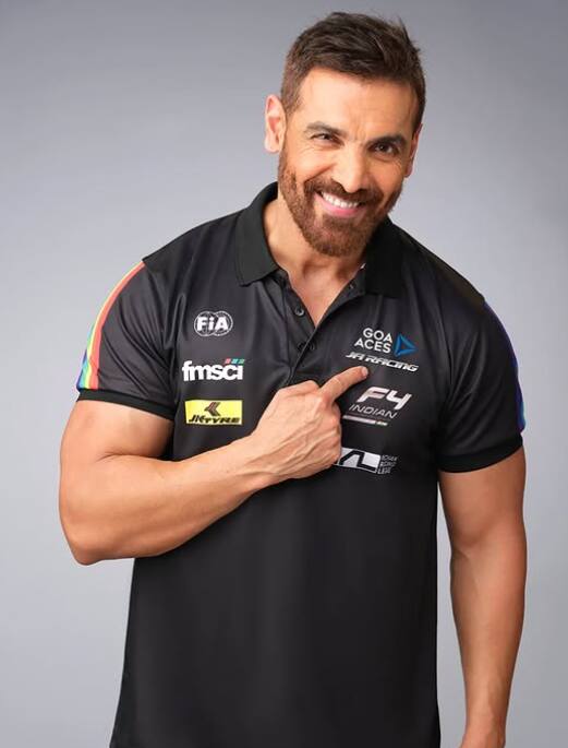 वर्क फ्रंट की बात करें तो जॉन की आखिरी रिलीज फिल्म वेदा थी. इस मूवी में जॉन की एक्टिंग की काफी तारीफ हुई थी. वहीं अब उनके पास कई शानदार प्रोजेक्ट हैं.