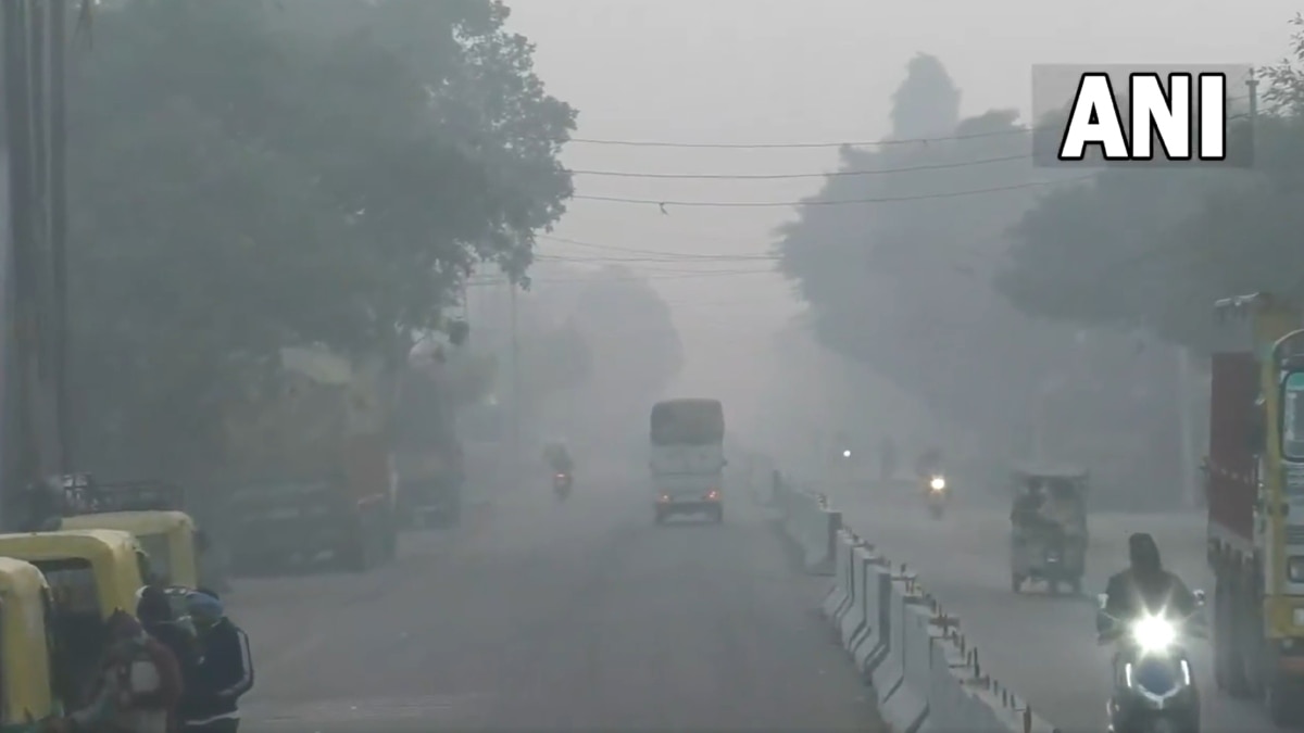 UP Weather Update: यूपी में कड़ाके की ठंड ने दी दस्त, इन जिलों में अलर्ट जारी, शीतलहर की संभावना