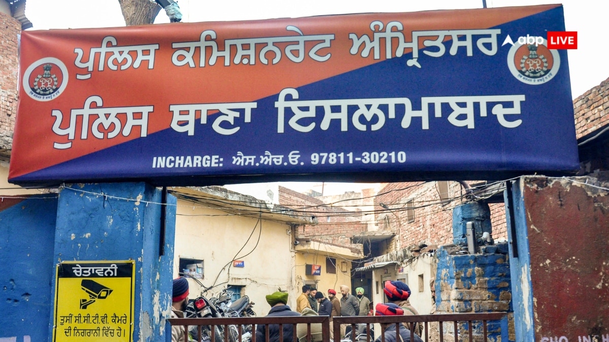 अमृतसर के इस्लामाबाद पुलिस थाने के बाहर धमाका मामले में दो गिरफ्तार, हैंड ग्रेनेड-पिस्तौल बरामद