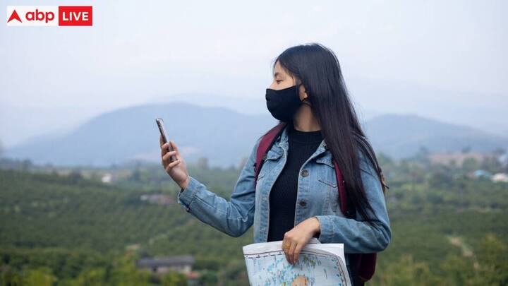 मैकलॉडगंज, हिमाचल प्रदेश: नए साल का जश्न मनाने के लिए मैकलॉडगंज जाएं. हिमालय की तलहटी में बसा यह इलाका तिब्बती संस्कृति, खूबसूरत ट्रेक और बजट गेस्टहाउस के साथ एक शांतिपूर्ण जगह है. शानदार नज़ारों का आनंद लें और बिना ज़्यादा पैसे खर्च किए मठों का भ्रमण करें.