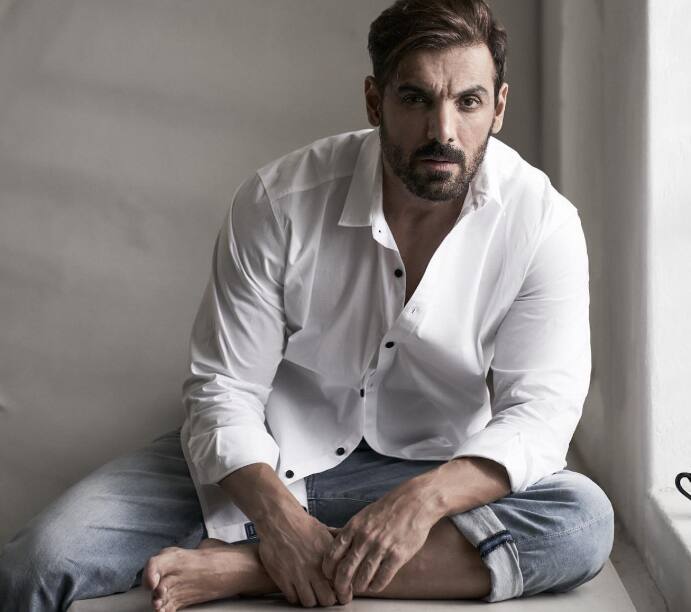 जॉन ने कहा था कि मैं किसी की निंदा नहीं कर रहा हूं लेकिन मैं किसी को मौत भी नहीं बेच सकता.