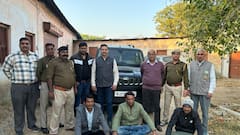 सिरोही में सरकारी शराब की दुकान पर नकली शराब बेचते तीन लोग गिरफ्तार, गाड़ी भी जब्त