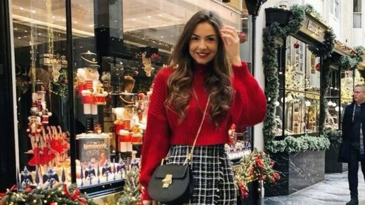 Snug in a Red Sweater Dress: The most painless choice for fashion without sacrificing comfort must be a red sweater dress. Look for one with a tie belt for the perfect fit. A faux fur coat will add a little glam flair, and rhinestone heels and bow accent jewelry will add sparkle to the whole outfit.  (Image source: Pinterest/ Makeupbeauty9)