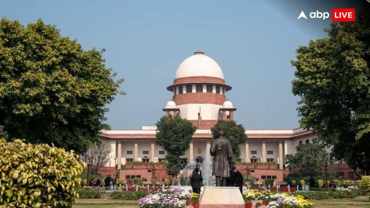 सवाल ये उठता है कि न्यायपालिका के इतिहास में क्या ऐसा पहली बार हो रहा है. इसका जवाब है नहीं. इससे पहले भी ऐसा हो चुका है. 11 साल में पहली बार ऐसा हो रहा है. लगभग तीन दशकों में यह दूसरा मामला है जब सुप्रीम कोर्ट में कोई मुस्लिम जज नहीं है.