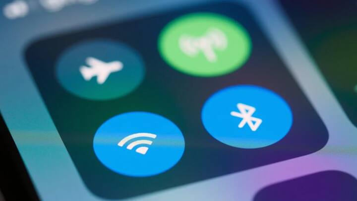 आईआईटी-बीएचयू में भारत 6G के डायरेक्टर जनरल राजेश कुमार पाठक ने बताया कि 6G के लिए गांव या शहर में बड़े-बड़े टॉवर नहीं लगेंगे. इसके लिए शहर से लेकर गांव तक लगे बिजली के पोल पर इसके शेल्स लगाएं जाएंगे.