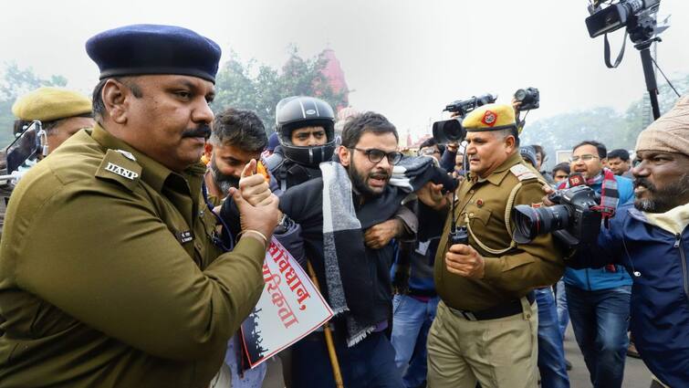 Umar Khalid Studied from this college of delhi university before JNU JNU से पहले दिल्ली यूनिवर्सिटी के इस बड़े कॉलेज से पढ़ाई कर चुके हैं उमर खालिद, नाम जानकर नहीं होगा यकीन