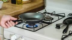 Astrology Tips : सावधान! तुमच्या 'या' 10 सवयी अत्यंत धोकादायक; वेळीच त्या बदला, अन्यथा...