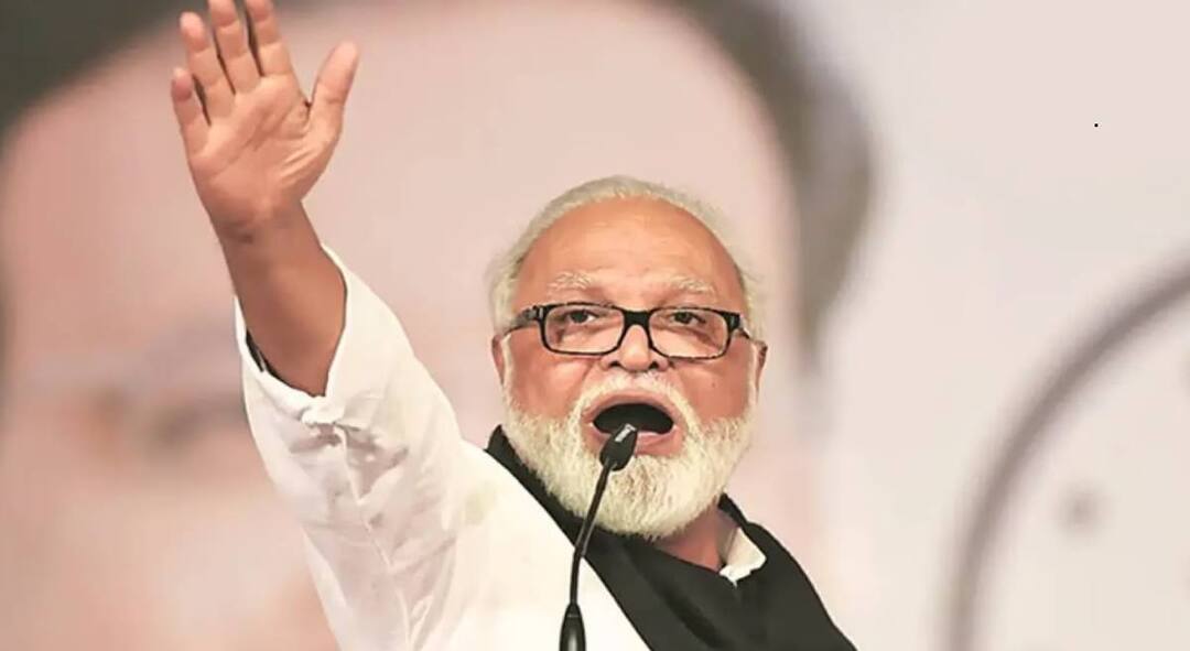 Chhagan Bhujbal: सभागृहात नाही पण, रस्ता तो मेरा है, आम्ही रस्त्यावर लढाई लढू; समता परिषदेच्या मेळाव्यातून भुजबळांचा एल्गार Chhagan Bhujbal full speech from Samata Parishad meeting in nashik upset over not getting chance in maharashtra cabinet ncp ajit pawar faction marathi news Chhagan Bhujbal: सभागृहात नाही पण, रस्ता तो मेरा है, आम्ही रस्त्यावर लढाई लढू; समता परिषदेच्या मेळाव्यातून भुजबळांचा एल्गार