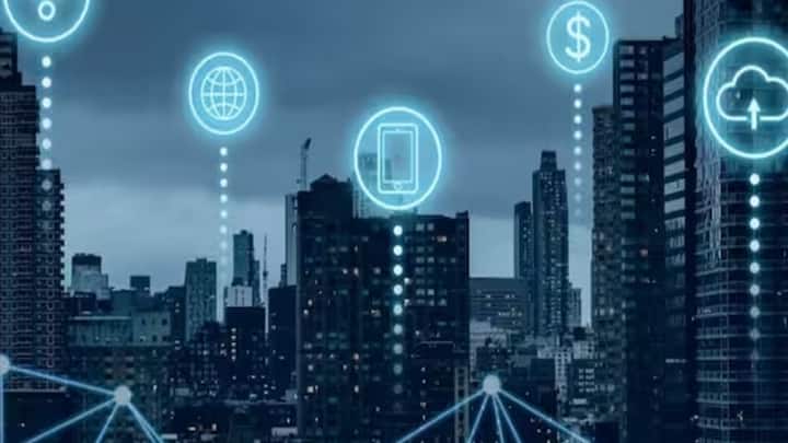 ભારતમાં 6G માટેની તૈયારીઓ ઝડપથી ચાલી રહી છે. માહિતી અનુસાર, 6Gની સ્પીડ 5G કરતા 100 ગણી વધારે હશે. આ ઉપરાંત 6G નેટવર્ક 2030 સુધીમાં ભારતમાં 6G નેટવર્કનું બેટરી બેકઅપ વધારશે, ત્યારબાદ નેટ સ્પીડ 100 ગણી ઝડપી થઈ જશે.