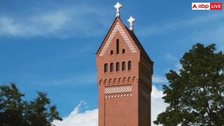 बेसिलिका ऑफ़ बोम जीसस गोवा: एक यूनेस्को विश्व धरोहर स्थल जिसमें भव्य मध्यरात्रि मास और सेंट फ्रांसिस जेवियर के अवशेष हैं.