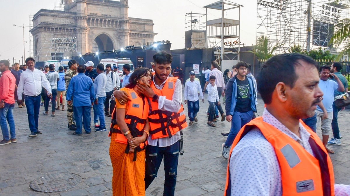 लापता भाई की तलाश में अस्पतालों के चक्कर काट रहा शख्स, मुंबई की हादसे वाली नाव में था सवार