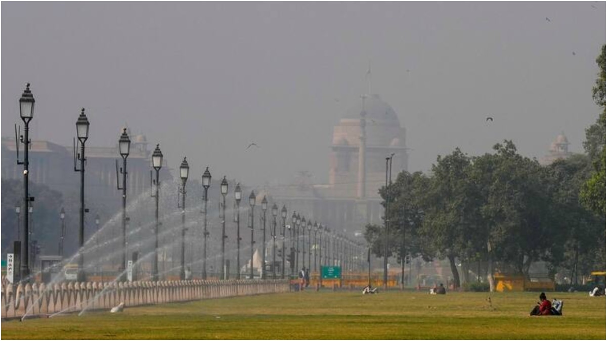 दिल्ली में वायु प्रदूषण ने बढ़ाई चिंता, AQI 450 के पार, IMD ने जारी किया येलो अलर्ट