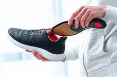 ਕਿਤੇ ਤੁਹਾਡੇ ਜੁੱਤੇ ਤਾਂ ਨਹੀਂ ਕਰ ਰਹੇ ਤੁਹਾਨੂੰ ਬਿਮਾਰ, ਅੱਜ ਹੀ ਜਾਣ ਲਓ ਸਿਹਤ ਨਾਲ ਜੁੜੀਆਂ ਆਹ ਜ਼ਰੂਰੀ ਗੱਲਾਂ