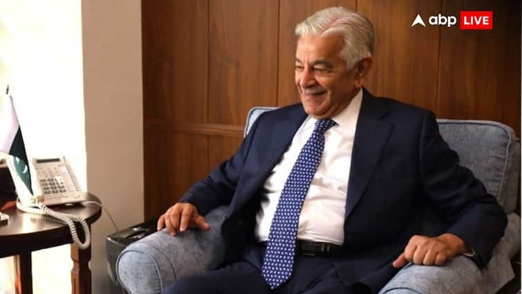 <div>Pakistan Defence Minister Says People Should Store Floodwater In Container: 'It's God's Blessing'</div>