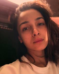 रणबीर की टीशर्ट पर दिखा बेटी राहा का नाम, आलिया भट्ट ने जमकर किया वर्कआउट, देखें अनदेखी तस्वीरें