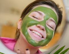 पिंपल ने बजा दी है चेहरे की बैंड तो आज से ही लगाना शुरू कर दें नीम का ये फेस पैक, चांद सा चमकने लगेगा चेहरा