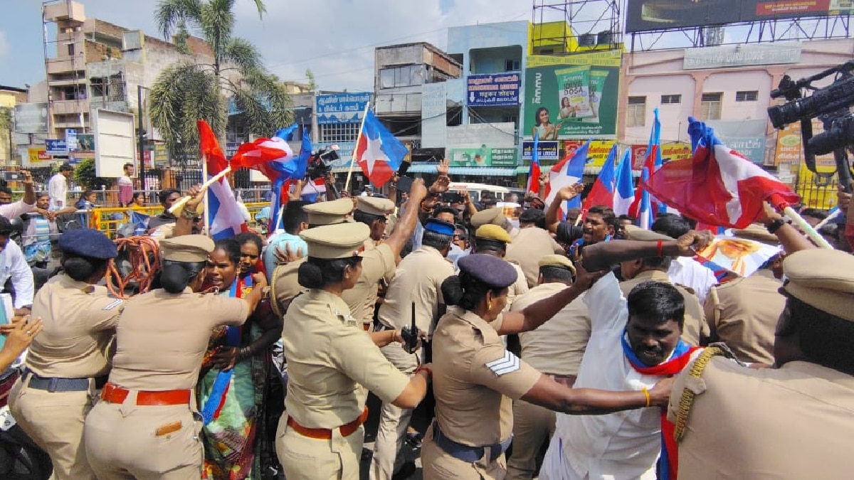 VCK Protest: அம்பேத்கர் குறித்த சர்ச்சை பேச்சு...  சேலத்தில் கொதித்தெழுந்த பெண்கள்