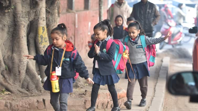 Delhi Nursery Admission List Date Academic session 2025–26 in private schools DoE दिल्ली में नर्सरी में एडमिशन के लिए आवेदन की आखिरी तारीख खत्म, कब आएगी पहली लिस्ट?