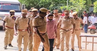 Savukku shankar be kept in court custody till 24th special court order tnn சவுக்கு சங்கரை வரும் 24 வரை  நீதிமன்ற காவலில் அடைக்க நீதிமன்றம் உத்தரவு
