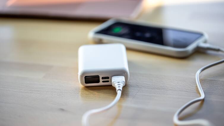 what is bypass charging and how it is beneficial to phone and battery Bypass Charging के वो 3 फायदे, जिससे बढ़ जाती है फोन की बैटरी लाइफ, डिटेल में जानिए