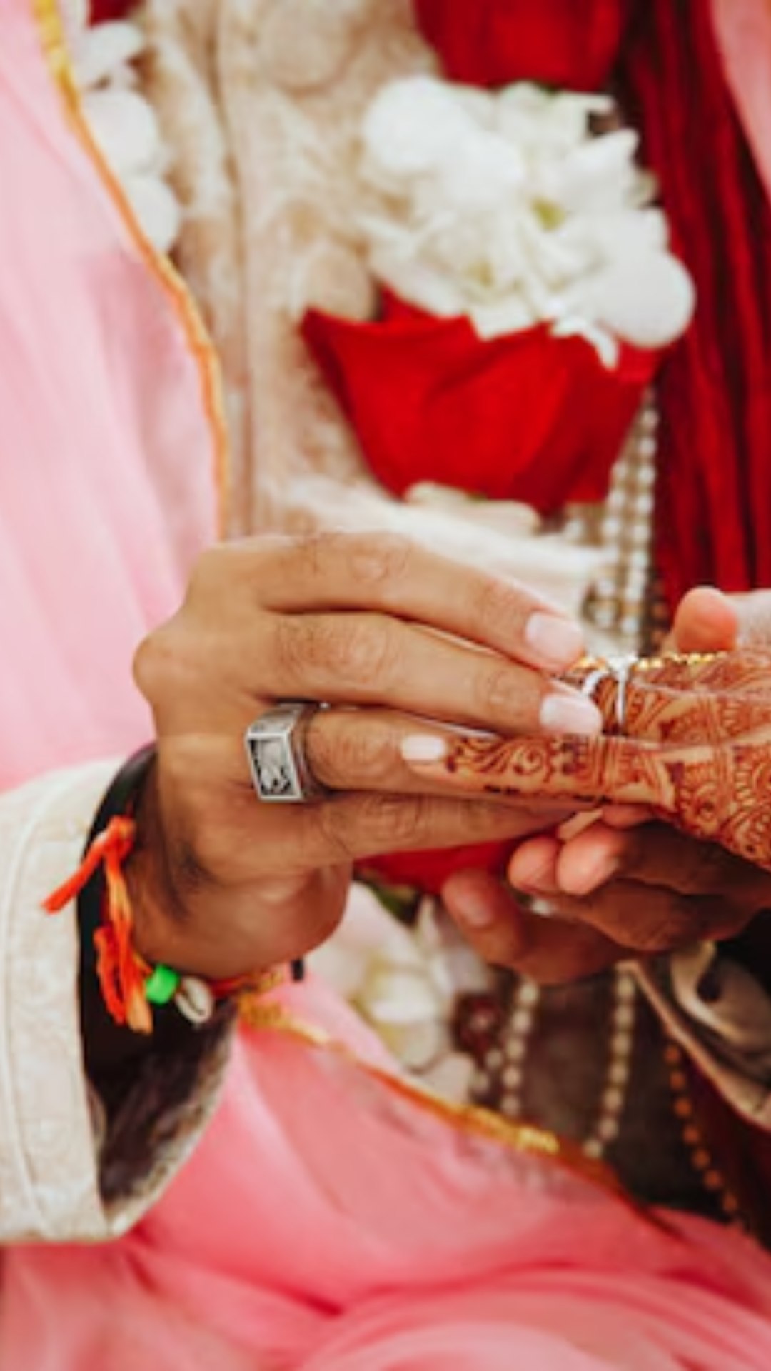 चलिए आज हम आपको शादी के एक ऐसे नियम के बारे में बताते हैं जो आपको हैरान कर देगी