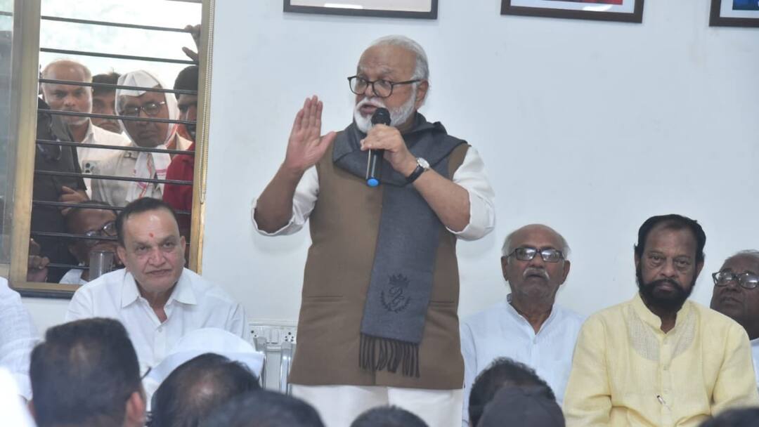 Maharashtra: मंत्री नहीं बनने के बाद अजित पवार से नाराज छगन भुजबल का बड़ा बयान, 'मेरे लिए पद...' Maharashtra NCP leader Chhagan Bhujbal Reaction on Minister Post Target Deputy CM Ajit Pawar Said I am always with OBC SC ST Maharashtra: मंत्री नहीं बनने के बाद अजित पवार से नाराज छगन भुजबल का बड़ा बयान, 'मेरे लिए पद...'