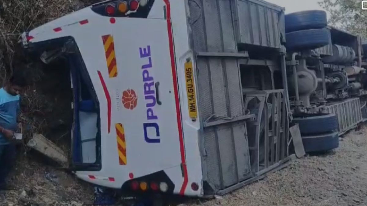 Tamhini Ghat Bus Accident : ताम्हिणी घाटातील खासगी बसच्या अपघातातील मृतांना 5 लाखांची मदत मिळणार, मुख्यमंत्र्यांची मोठी घोषणा