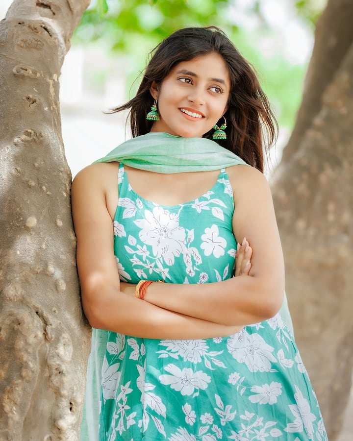 संचिता ने रील्स बनाने की शुरुआत टिकटॉक से की थी. टिकटॉक बैन होने के बाद संचिता ने फेसबुक और इंस्टाग्राम पर रील्स बनाना शुरू किया.