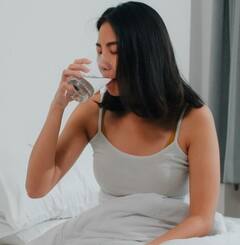 ਸਵੇਰੇ ਉੱਠਦੇ ਹੀ ਬਾਸੀ ਮੂੰਹ ਪਾਣੀ ਪੀਣ ਨਾਲ ਮਿਲਦੇ ਇਹ ਫਾਇਦੇ, ਜਾਣੋ ਸਹੀ ਤਰੀਕਾ