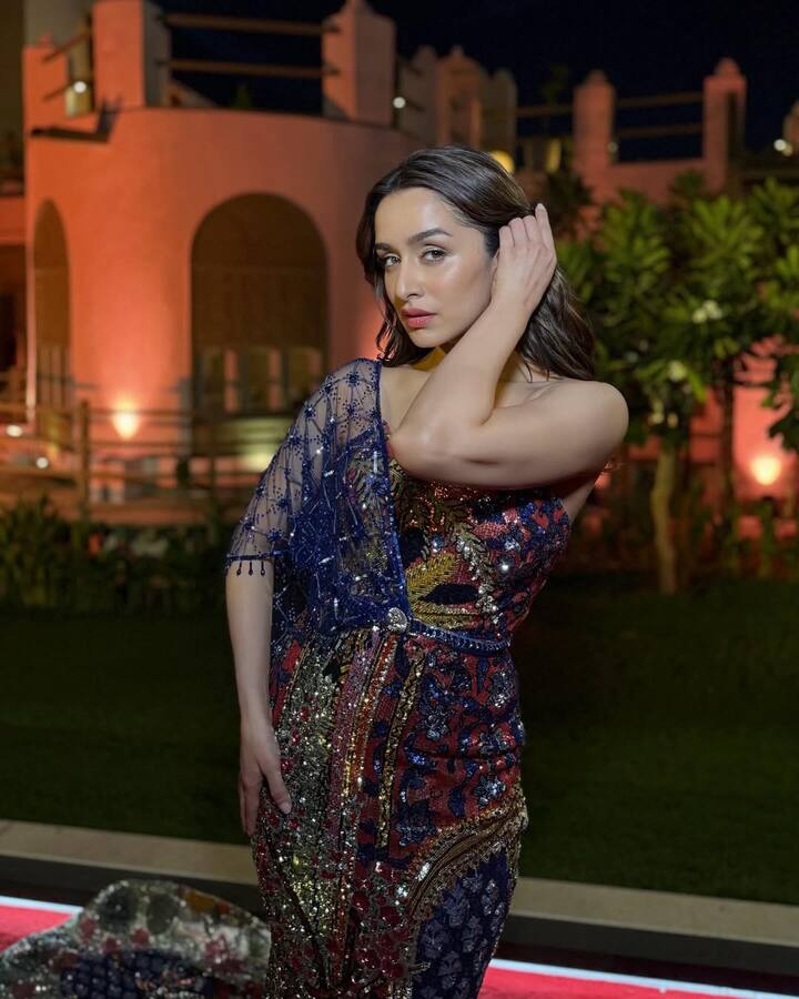 According to a report by Jansatta, Shraddha Kapoor had collected a huge fee of Rs 5 crore for her horror comedy film 'Stree 2'.