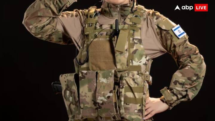 यह जैकेट सभी जरूरी टेस्टों पर खड़ा उतरने के बाद सेनाओं की ओर से चुनी गई है. इसे बनाने के लिए DRDO के DIA-COE ने तीन निजी कंपनियों के साथ करार किया है. जल्द ही यह हल्की बुलेटप्रूफ जैकेट भारतीय सैनिकों को दी जाएगी.