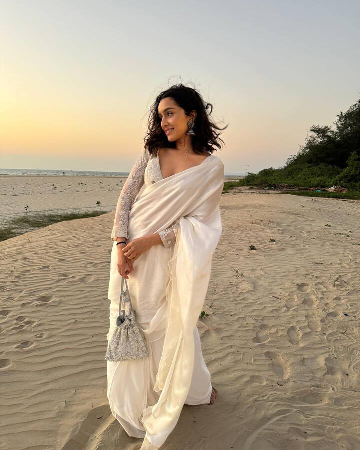 या चित्रपटात अमिताभ बच्चन, बेन किंग्सले, आर. माधवन, रायमा सेनसारखे कलाकार दिसले. मात्र, हा चित्रपट फारसा चालला नाही.