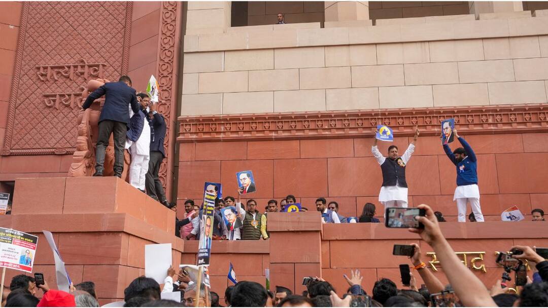 Parliament Highlights: Rahul Gandhi's Case Transferred To Delhi Police Crime Branch For Probe parliament-winter-session-live-updates-lok-sabha-rajya-sabha-congress-rahul-gandhi-bjp-amit-shah-br-ambedkar-remark-pm-modi Parliament Highlights: Rahul Gandhi's Case Transferred To Delhi Police Crime Branch For Probe