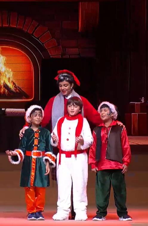 ऐश्वर्या राय और अभिषेक बच्चन की लाडली बेटी आराध्या बच्चन मुंबई के टॉप स्कूल धीरूभाई अंबानी इंटरनेशनल स्कूल में पढ़ती हैं. इस स्कूल में आराध्या के अलावा शाहरुख खान, करीना कपूर, शाहिद कपूर और रितेश देशमुख जैसे कई स्टार्स के बच्चे पढ़ते हैं.