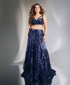 Aamna Sharif PHOTO: બ્લૂ લહેંગામાં આમના શરીફે બતાવી કામણગારી અદા, ફેન્સ થયા ક્રેઝી