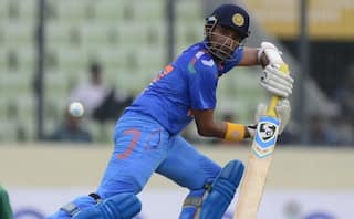 Robin uthappa former indian cricketer arrest warrant on alleged provident fund fraud 23 lakh rupees epfo  