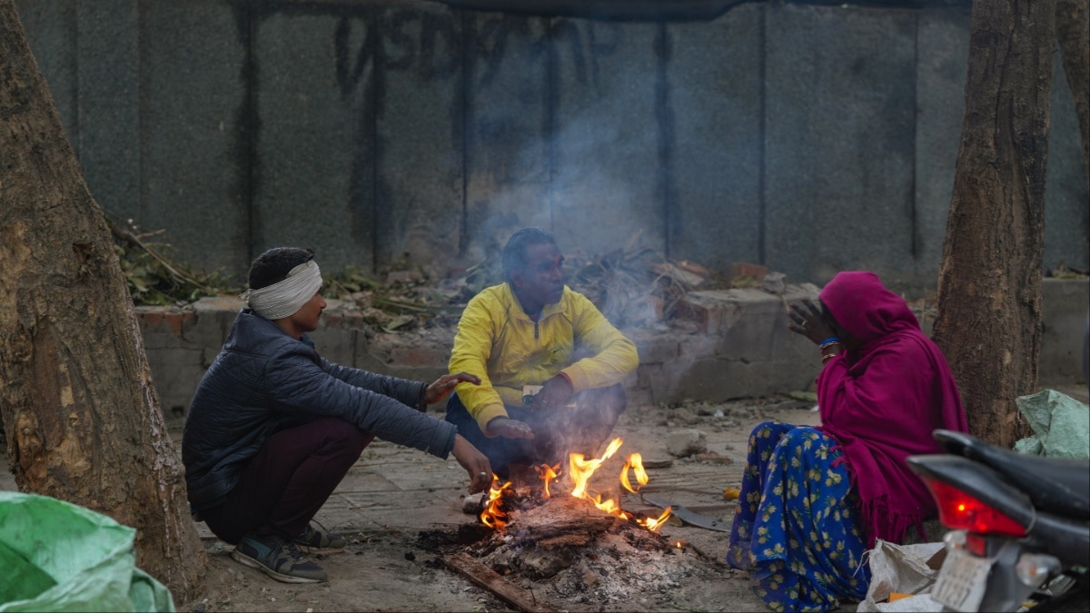 Bihar Weather: बिहार में अभी और कंपकंपाएगी ठंड, कोहरे का भी अलर्ट, शीतलहर से अभी राहत