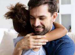 ਜੱਫੀ ਪਾਓ ਖ਼ੁਸ਼ ਰਹੋ ! ਸਰੀਰਕ ਤੇ ਮਾਨਸਿਕ ਸਿਹਤ 'ਚ ਹੋਵੇਗਾ ਸੁਧਾਰ, ਖੋਜ 'ਚ ਖ਼ੁਲਾਸਾ