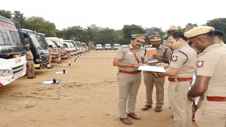 Thanjavur news  DIG Ziaul Huq inspected Police belongings - tnn தஞ்சையில் போலீசாரின் உடமைகளை ஆய்வு செய்த டிஐஜி