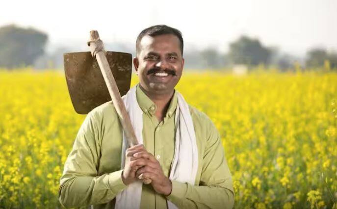 ਤੁਹਾਨੂੰ ਦੱਸ ਦੇਈਏ ਕਿ ਕਿਸਾਨ ਯੋਜਨਾ ਲਈ ਈ-ਕੇਵਾਈਸੀ ਅਤੇ ਲੈਂਡ ਵੈਰੀਫਿਕੇਸ਼ਨ ਜ਼ਰੂਰੀ ਹੈ। ਜਿਨ੍ਹਾਂ ਕਿਸਾਨਾਂ ਨੇ ਇਹ ਕੰਮ ਨਹੀਂ ਕਰਵਾਏ ਉਨ੍ਹਾਂ ਦੀ ਅਗਲੀ ਕਿਸ਼ਤ ਅਟਕ ਸਕਦੀ ਹੈ। ਇਸ ਲਈ ਇਨ੍ਹਾਂ ਕੰਮਾਂ ਨੂੰ ਪਹਿਲਾਂ ਹੀ ਕਰਵਾ ਲਓ।