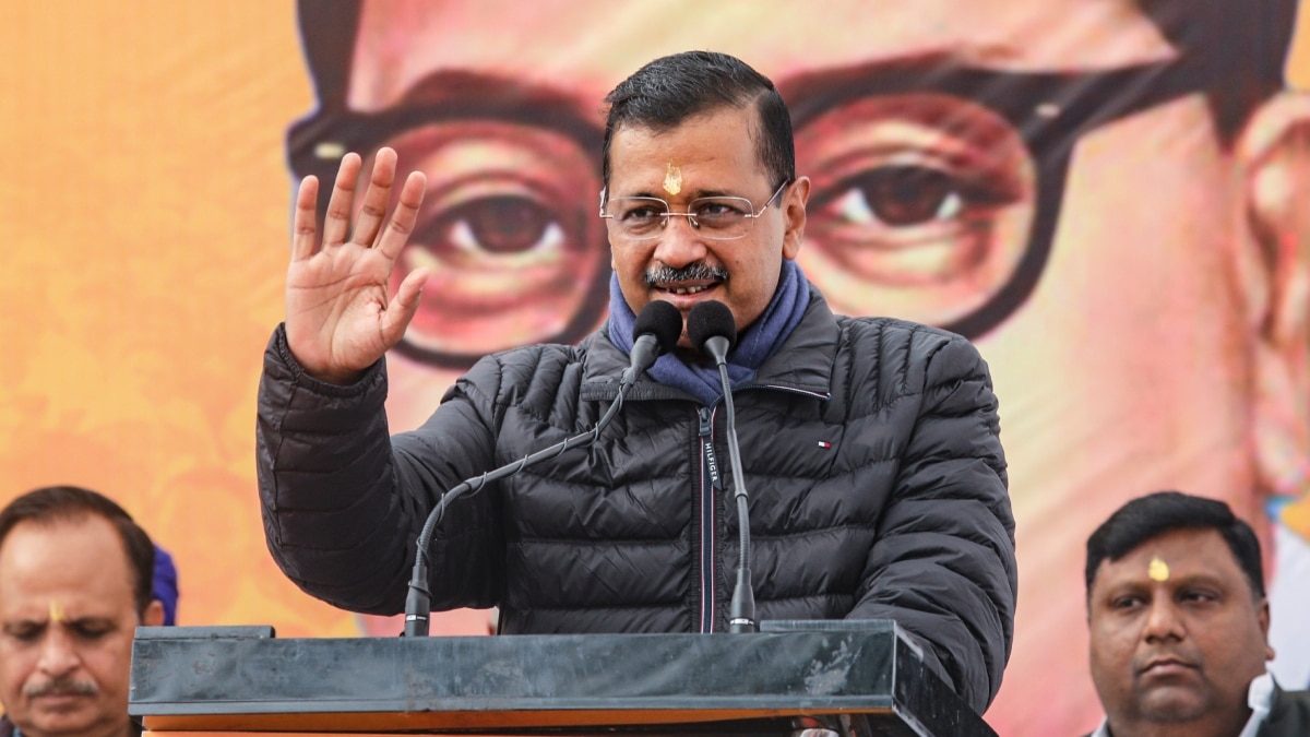 दिल्ली में AAP संयोजक अरविंद केजरीवाल की एक और चुनावी घोषणा, दलित छात्रों को लेकर बड़ा ऐलान