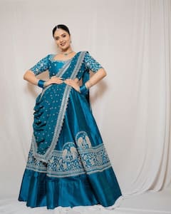 Sreemukhi : నీలి రంగు లెహెంగాలో మెరిసిపోతున్న శ్రీముఖి!