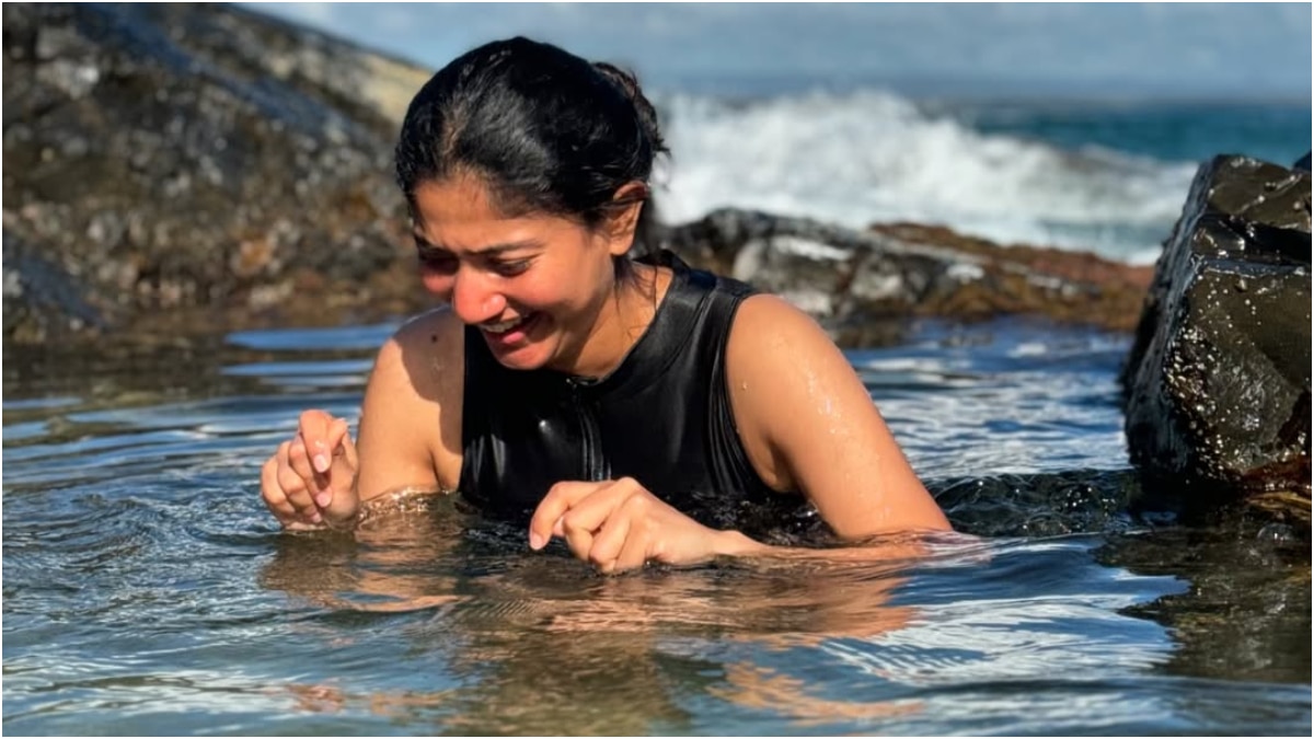 Sai Pallavi: సముద్రంలో సాయి పల్లవి షికార్లు... నో బికినీ, నథింగ్ - ఎక్కడికి వెళ్లిందో తెలుసా?