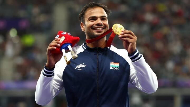 मात्र, भालाफेक करणाऱ्यांच्या यादीत नीरज चोप्रा एकटा नाही. कारण सुमित अंतिलने पॅरिस पॅरालिम्पिकमध्ये दुसऱ्यांदा सुवर्णपदक जिंकले आहे. यापूर्वी त्याने टोकियोमध्ये अशीच कामगिरी केली होती. याशिवाय देशभरात सेलिब्रेशनसाठी प्रसिद्ध असलेल्या नवदीप सिंगनेही F41 स्पर्धेत 47.32 मीटर फेक करून सुवर्णपदक जिंकले.