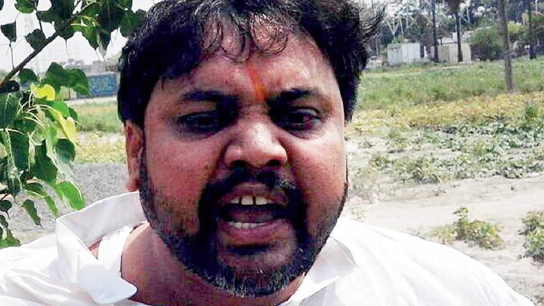 Bihar News: नाम 'बच्चा' लेकिन आतंक है बड़ा! बिहार के इस शिक्षा माफिया ने ED की जब्त संपत्ति भी करा ली अपने नाम Bihar education mafia Bachcha Rai got property seized by ED registered in his name Bihar News: नाम 'बच्चा' लेकिन आतंक है बड़ा! बिहार के इस शिक्षा माफिया ने ED की जब्त संपत्ति भी करा ली अपने नाम