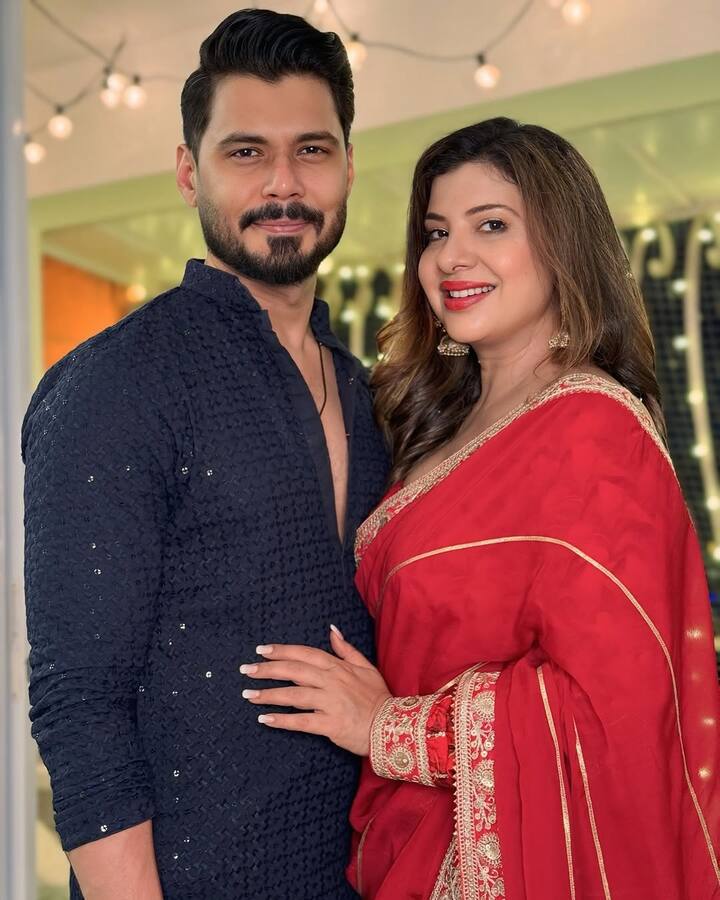 इस दौरान एक्ट्रेस के पति अविनाश दुबे उन्हें संभालते हुए दिखे. इस व्लॉग में एक्ट्रेस ने बताया कि, ‘ पिछले कुछ महीने हमारे लिए काफी भागदौड़ भरे रहे थे. लेकिन हम सब वो खुशी-खुशी कर रहे थ. क्योंकि मैं 3 महीने की प्रेग्नेंट थीं.’