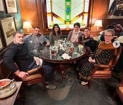 In Pics: दिल्ली के इस रेस्टोरेंट में गांधी परिवार ने चखा छोले भटूरे का स्वाद, राहुल गांधी ने शेयर की तस्वीरें